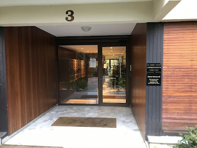 Soins à domicile infirmier Guiougou Celine Vaast Arnaud, Aide à Domicile au Chesnay