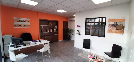 Senior Compagnie - Aide à Domicile, Aide à Domicile à Saintes