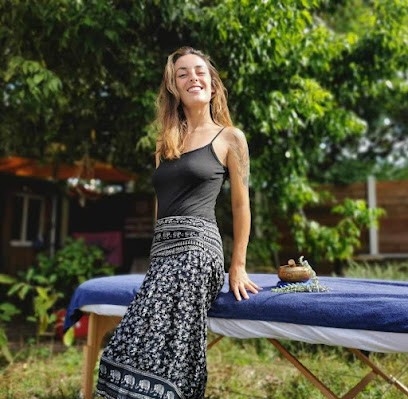 Anaëlle Cerf - Anayurveda.fr - massages à Domicile, Aide à Domicile à Villenave-d'Ornon