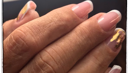 Monika Rnails - Manucure À Domicile La Ciotat, Aide À Domicile à la Ciotat