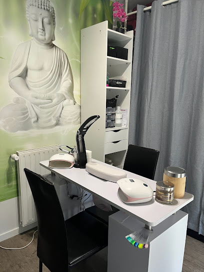 Ongles Zen Erika, Aide À Domicile à Bourret