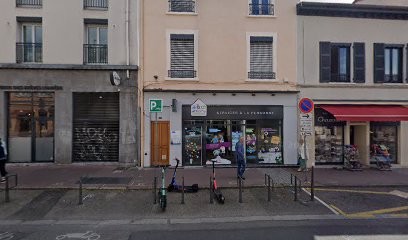 At'home services à domicile, Aide à Domicile à Lyon 08